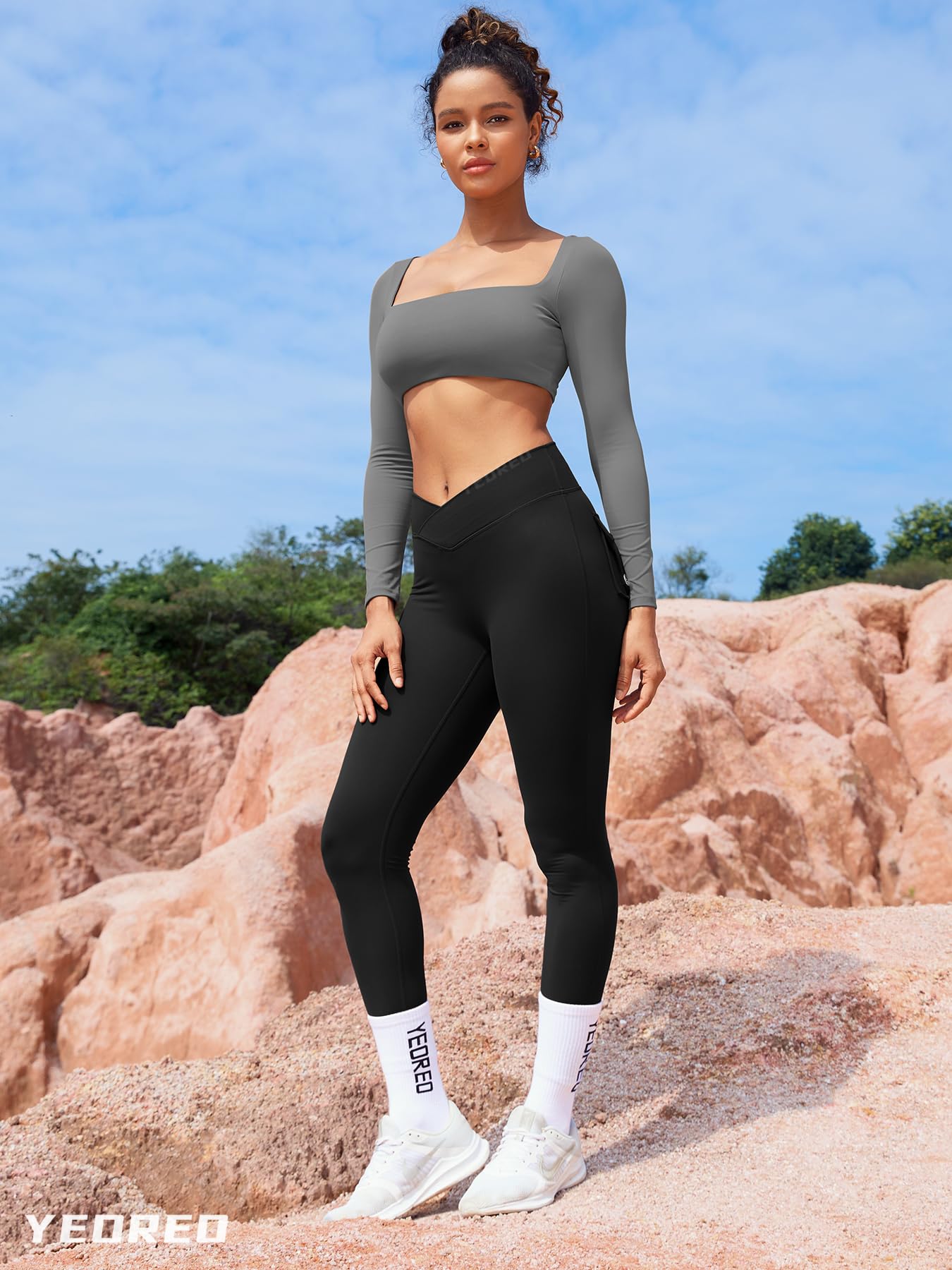 YEOREO Sport Leggings with Pockets for Women V Waist Gym Leggings Butt Lifting Workout Cargo Yoga Fitness Leggings